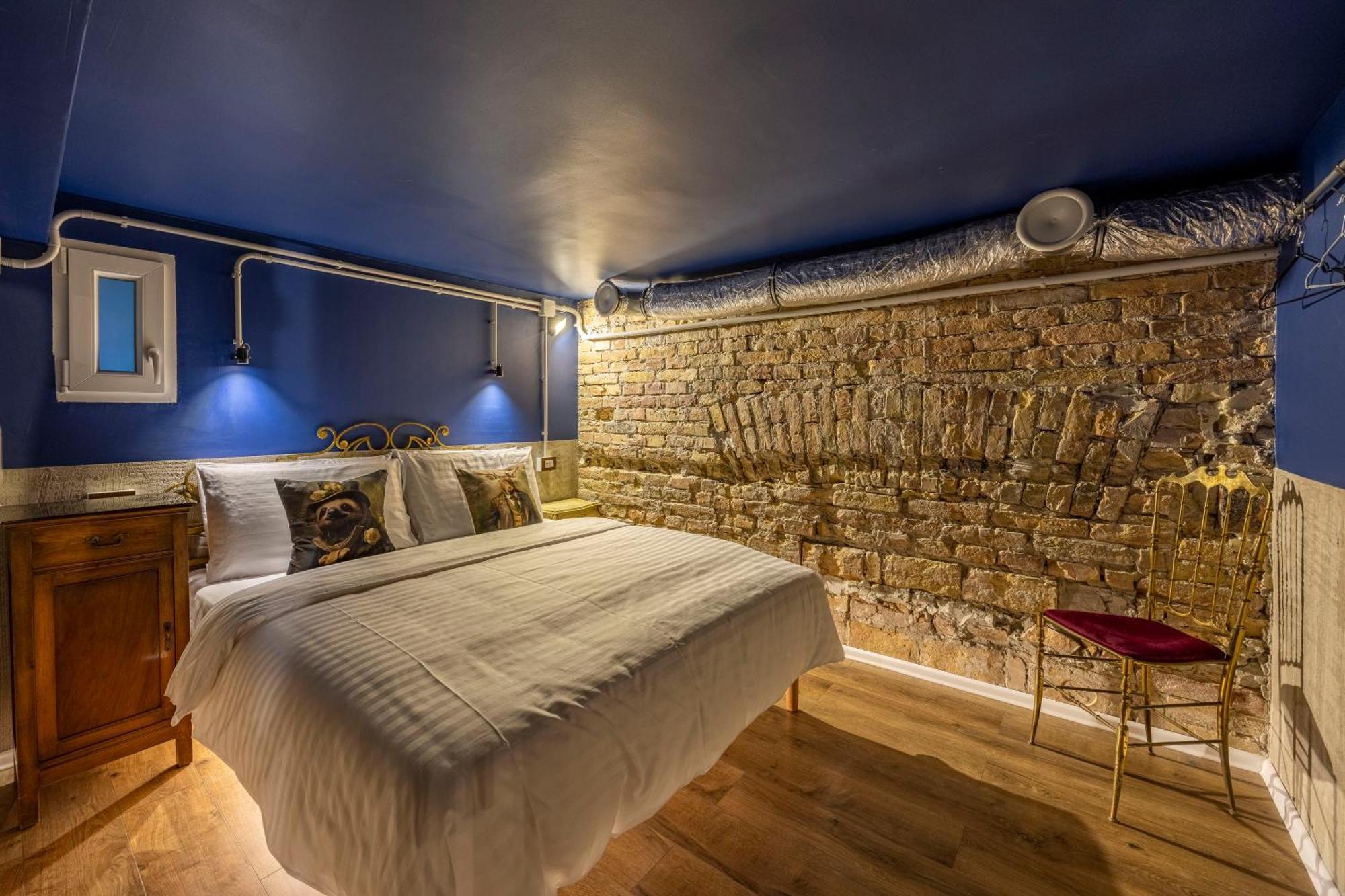 The Address Loft - Joy * Budapest